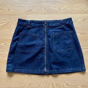 NEVER WORN Madewell blue denim skirt with zipper